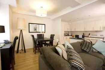 Appartement Inverness City Suites *